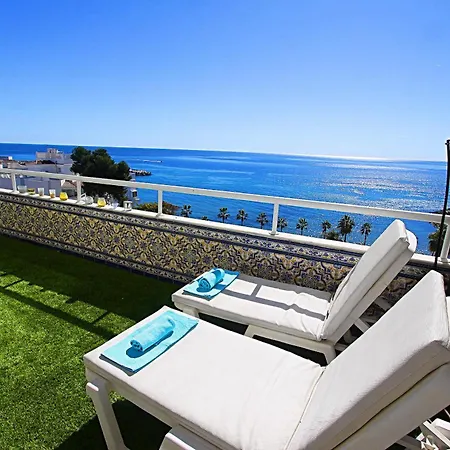 1149 Unique Beachfront Penthouse Center 400m2