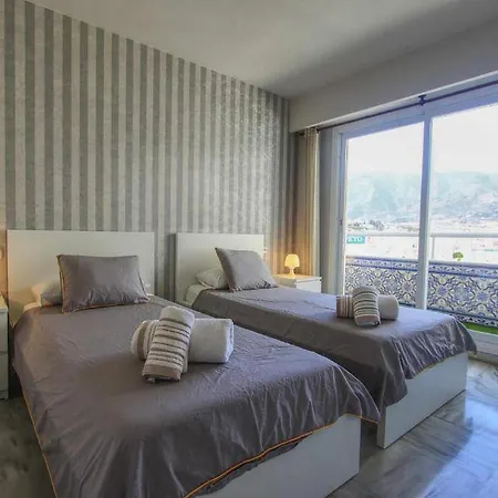 1149 Unique Beachfront Penthouse Center 400m2 Διαμέρισμα *