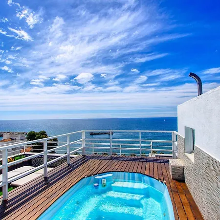1149 Unique Beachfront Penthouse Center 400m2