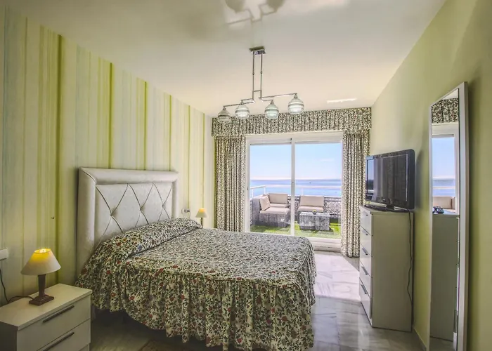 Apartament 1149 Unique Beachfront Penthouse Center 400m2 Marbella