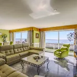 1149 Unique Beachfront Penthouse Center 400m2 Daire *