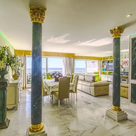 アパート 1149 Unique Beachfront Penthouse Center 400m2 *