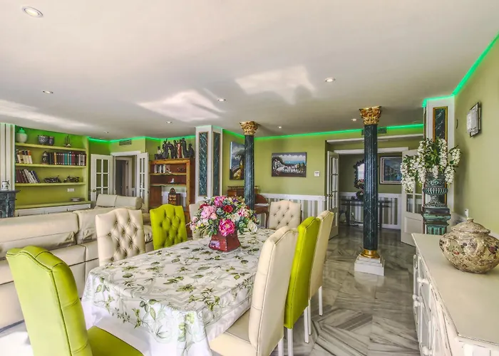 1149 Unique Beachfront Penthouse Center 400m2