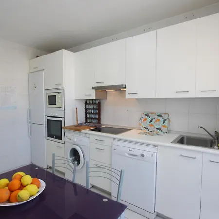 1149 Unique Beachfront Penthouse Center 400m2 *