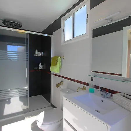 아파트 1149 Unique Beachfront Penthouse Center 400m2