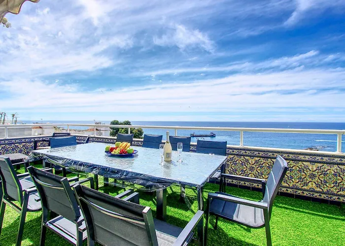 1149 Unique Beachfront Penthouse Center 400m2 Appartement *