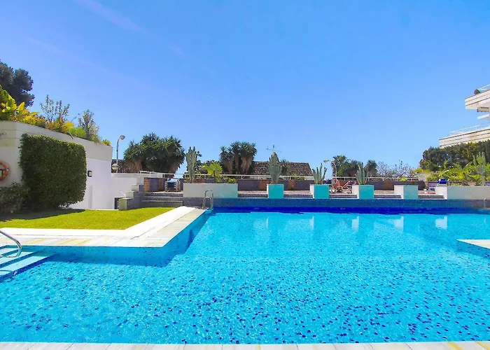 1149 Unique Beachfront Penthouse Center 400m2 Appartement Marbellac
