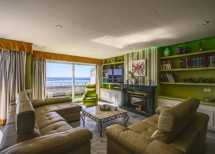 Appartement 1149 Unique Beachfront Penthouse Center 400m2 *