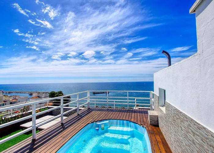 1149 Unique Beachfront Penthouse Center 400m2